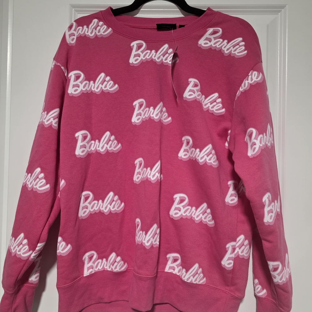 NEW WITH TAGS Barbie crewneck size medium